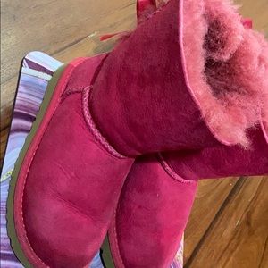 Girls pink Uggs